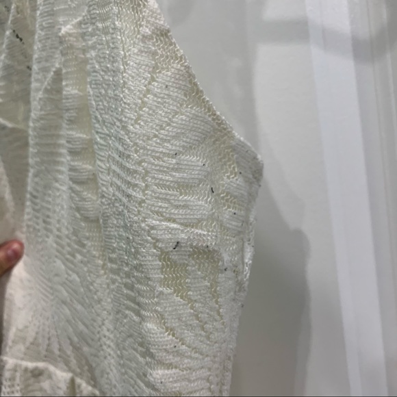 white lacy dress - Picture 4 of 6